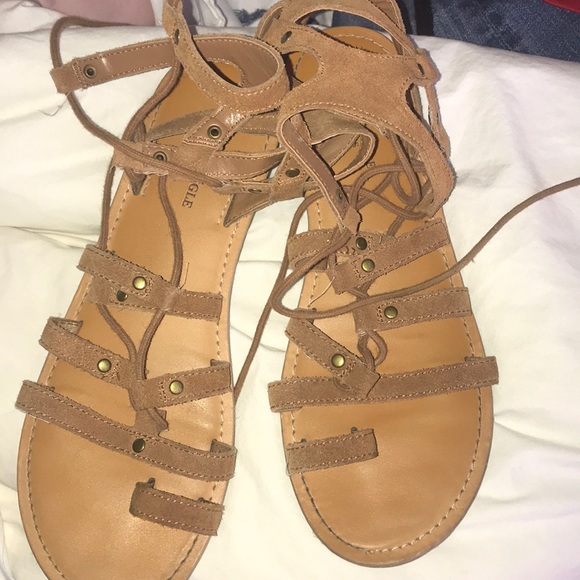 American Eagle tan sandals - Picture 2 of 4